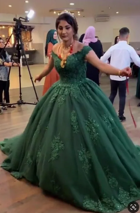 green prom dresses,green quinceanera dresses,green ball gowns,green wedding dress cg2407 Boho Chic Gown